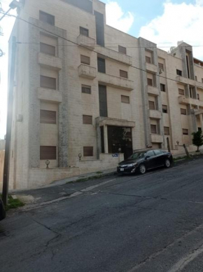 Cozy apt Grt location for long and short stay